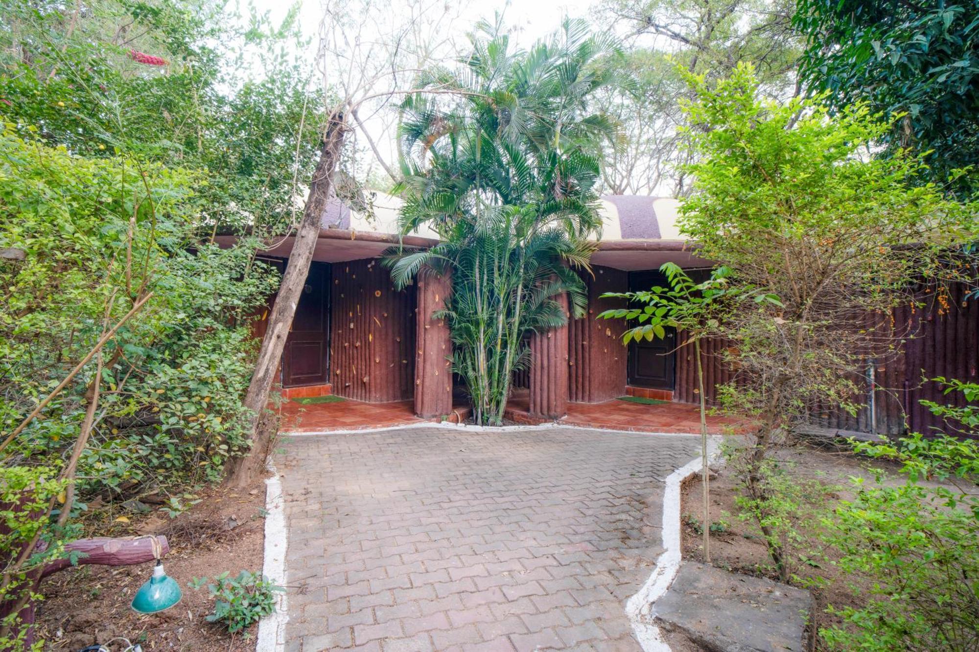 Treebo Premium Mowgli'S Den, Pench Hotel Khawasa Exterior photo